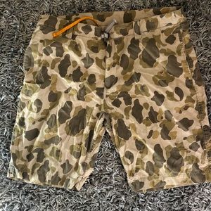 Men’s camo cargo shorts